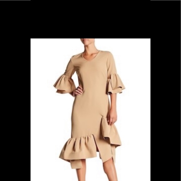 Gracia Dresses & Skirts - 💕💕 HOST PICK  💕💕Gracia Ruffle Bottom